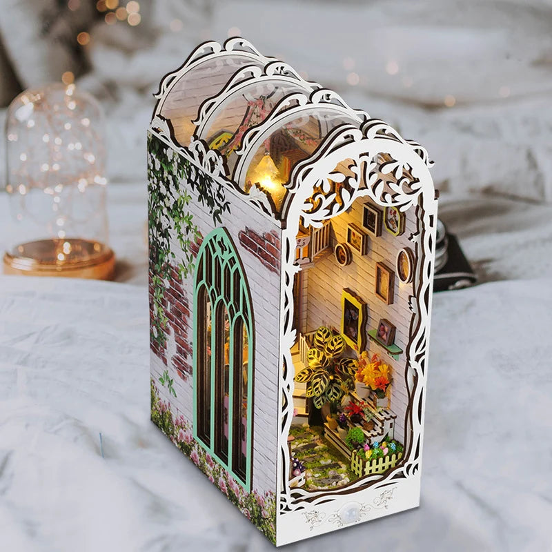 Flower House Book Nook Shelf Insert Kits Miniature Dollhouse With Furniture Toys Gifts 18.5x11x29cm
